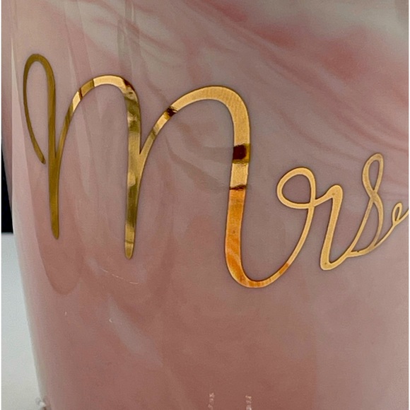 Jumway: Ceramic Marbled Mr and Mrs Gift Box Coffee Mugs, Lids & Gold Spoons Set - Picture 3 of 16